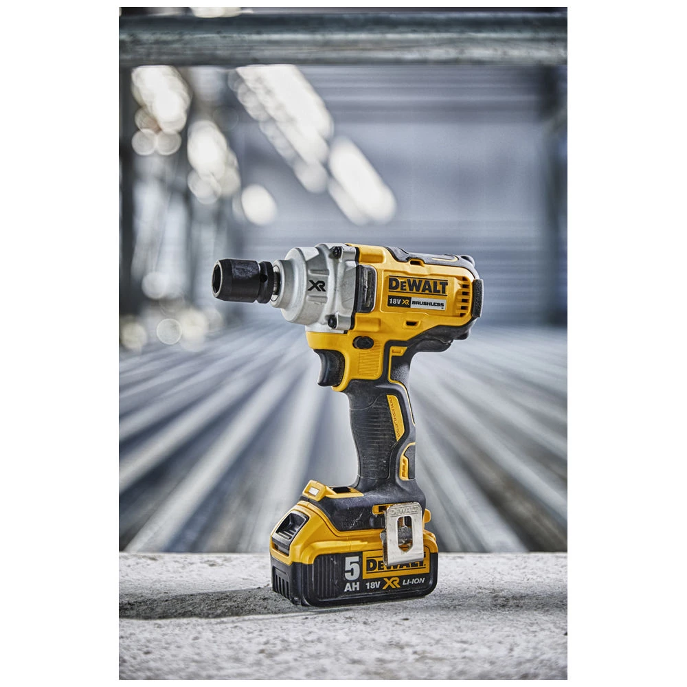 DeWalt DCF894N-XJ 18V XR Brushless ½" Drive High Torque 447Nm Impact Wrench (Bare Unit) 2 DeWalt DCF894N-XJ 18V XR Brushless ½" Drive High Torque 447Nm Impact Wrench (Bare Unit) - Image 2