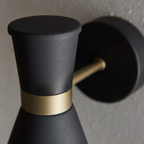 Dunelm Archie Outdoor Wall Light 3 Dunelm Archie Outdoor Wall Light - Image 3